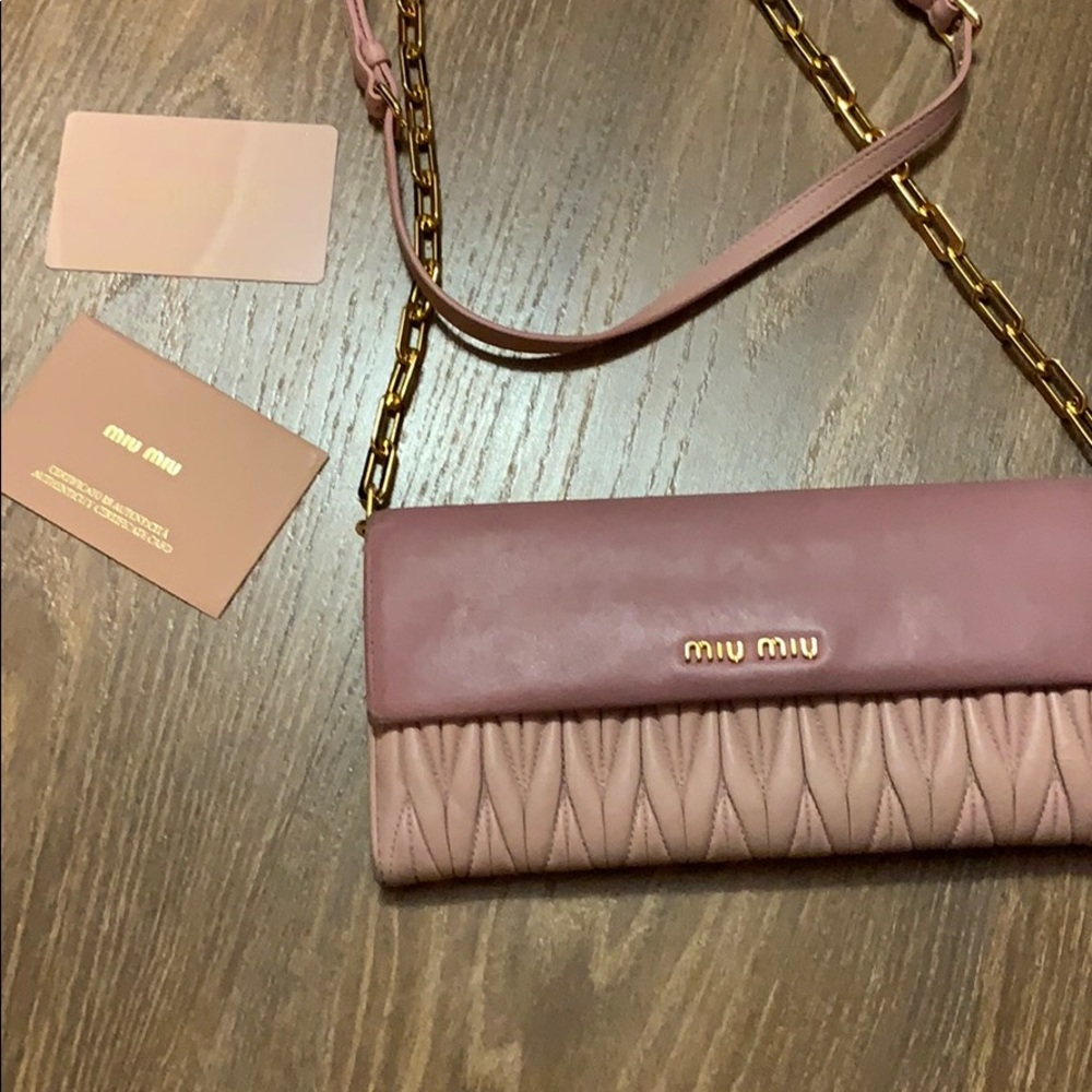 Miu Miu Wallet on chain. AUTHENTIC